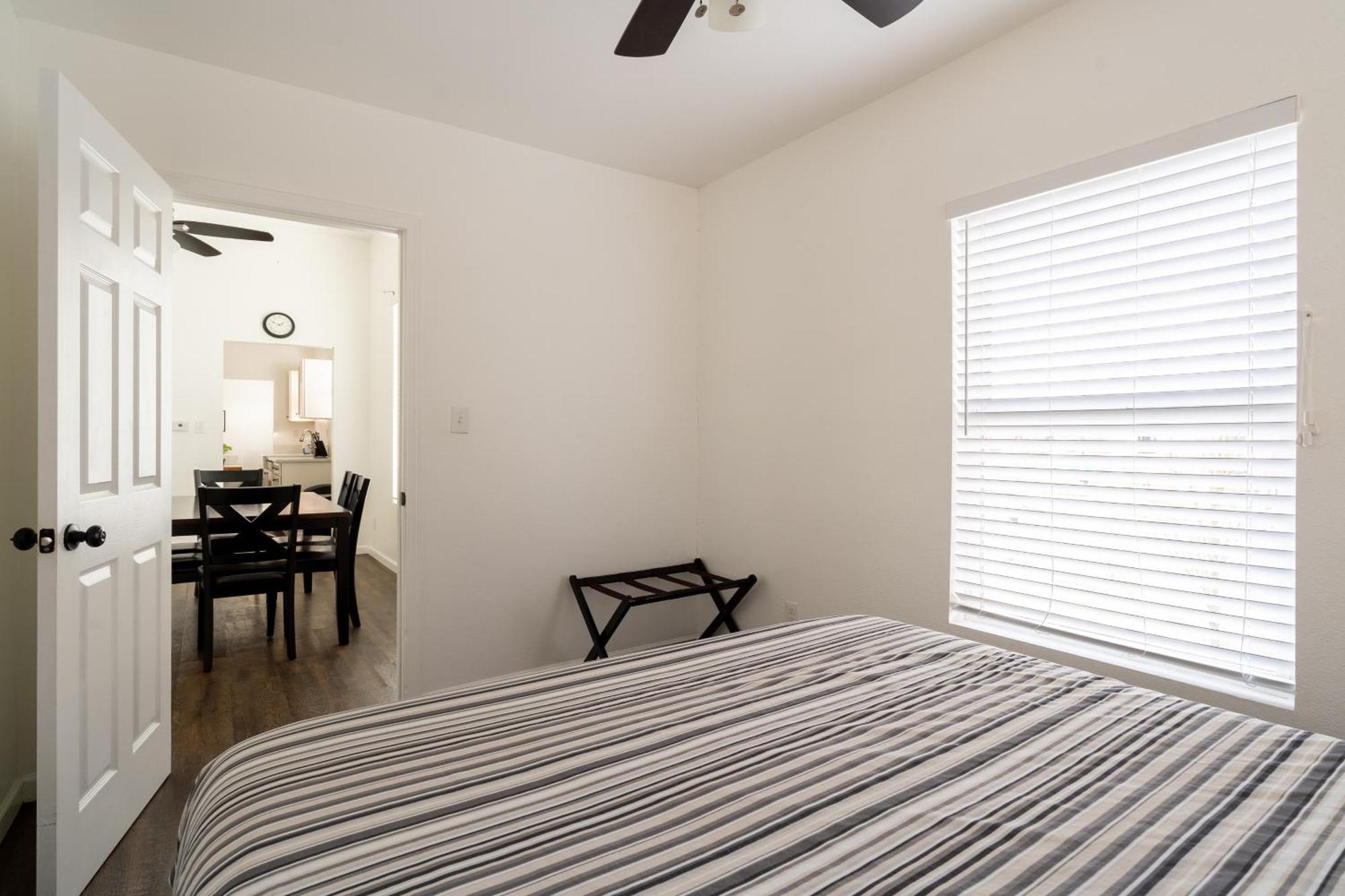 - Renovated 3br Tilikum View In Heart Of Se Division *