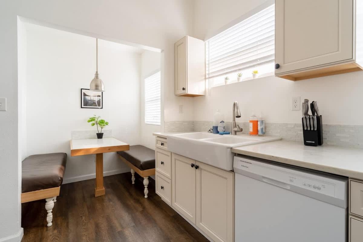 - Renovated 3br Tilikum View In Heart Of Se Division Holiday home *