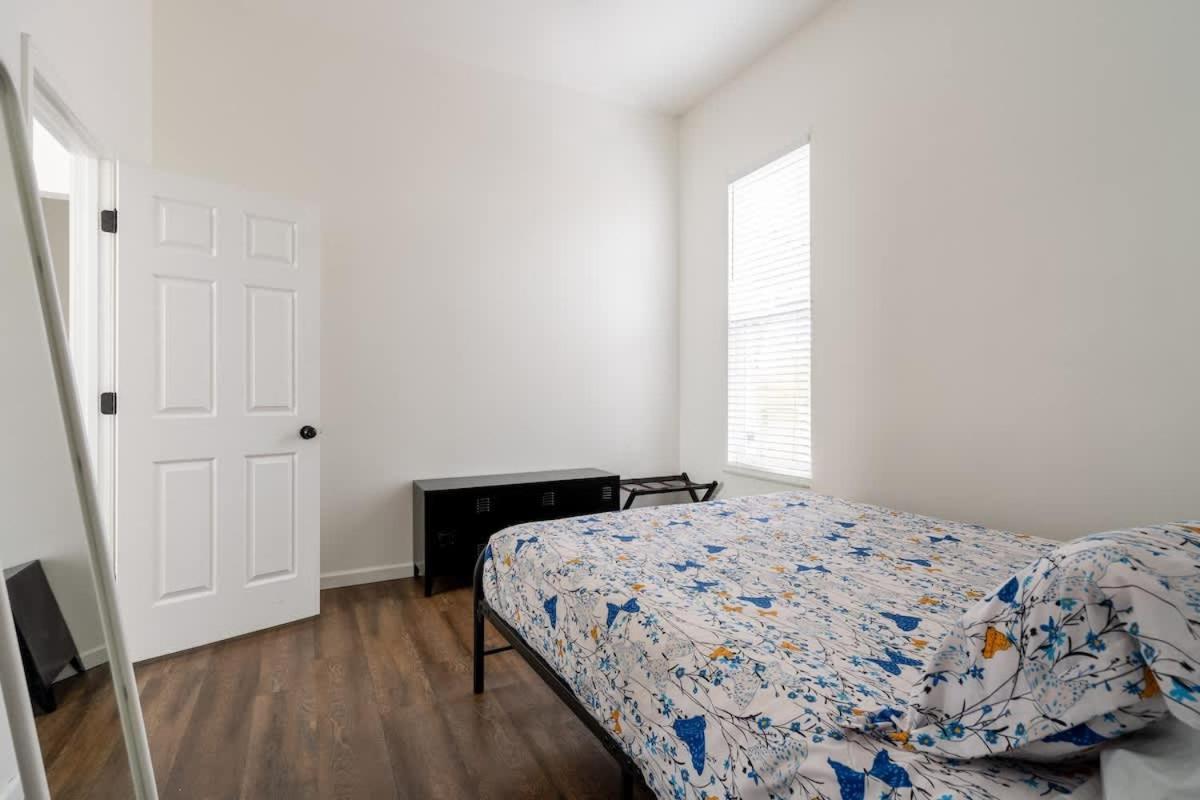 Holiday home - Renovated 3br Tilikum View In Heart Of Se Division