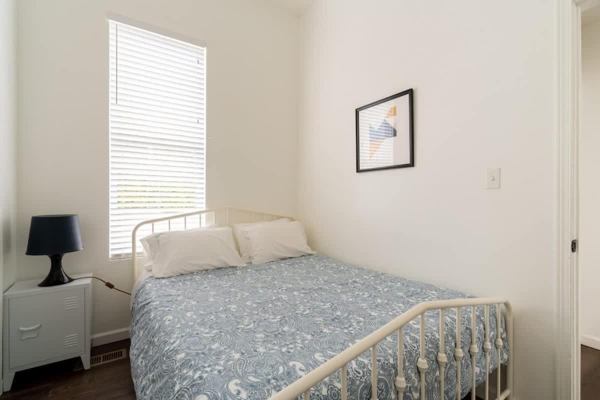 - Renovated 3br Tilikum View In Heart Of Se Division